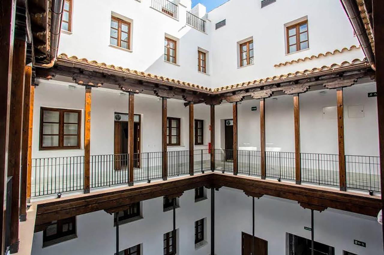 Palacio Del Siglo XVII Frente A Los Jardines De Murillo Sevilla Exteriér fotografie